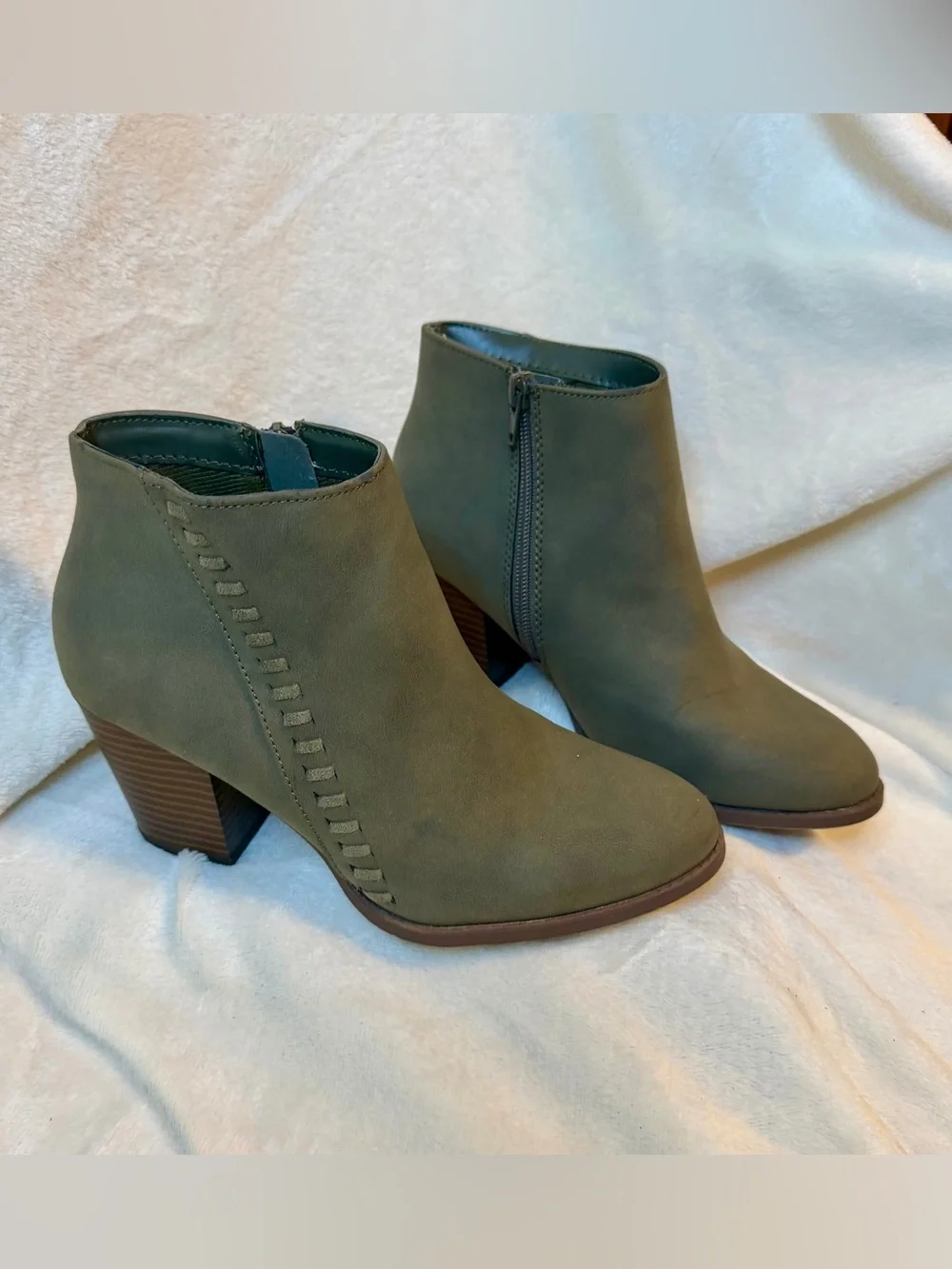 Cityclassified closure ankle silhouette